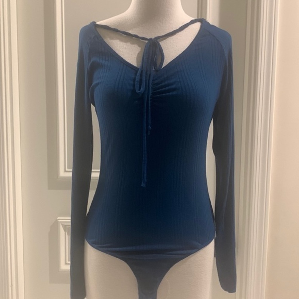 Teal tie front v-neck bodysuit